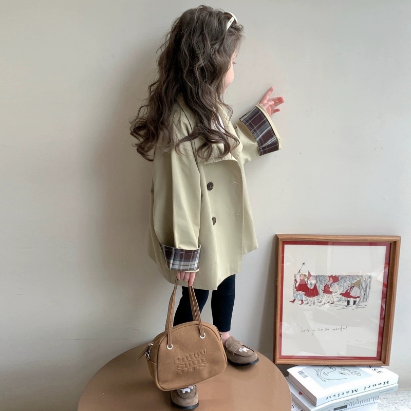 Kurtka wiatrówka dla dziewczyn – Kids Outdoor Clothing recenzja i cena